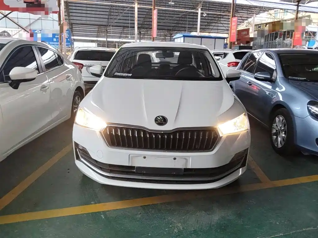 Skoda Rapid — фото 3