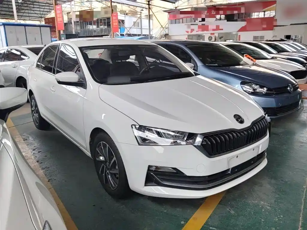 Skoda Rapid — фото 4