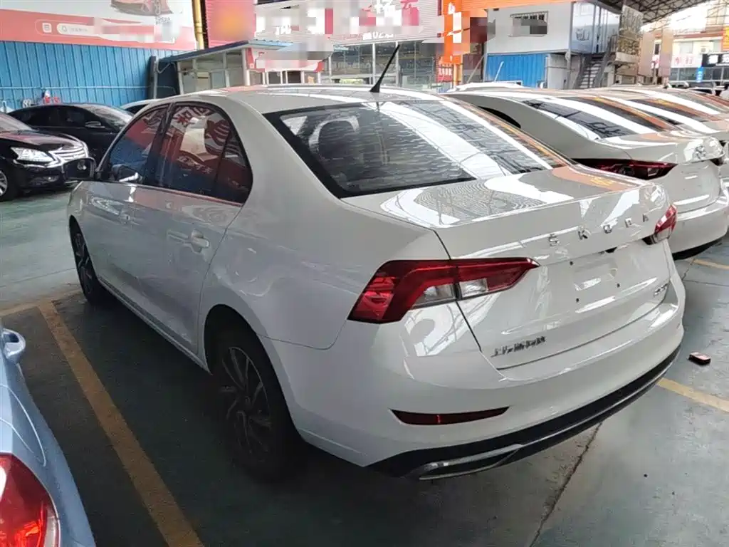 Skoda Rapid — фото 5