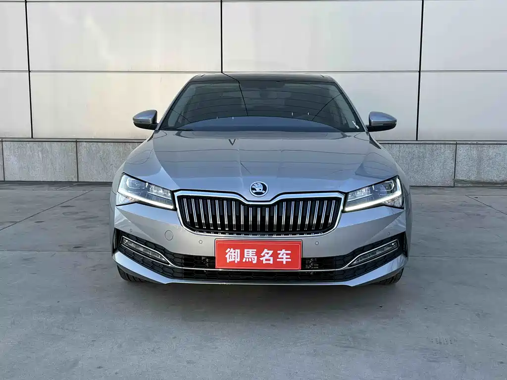 Skoda Superb — фото 5