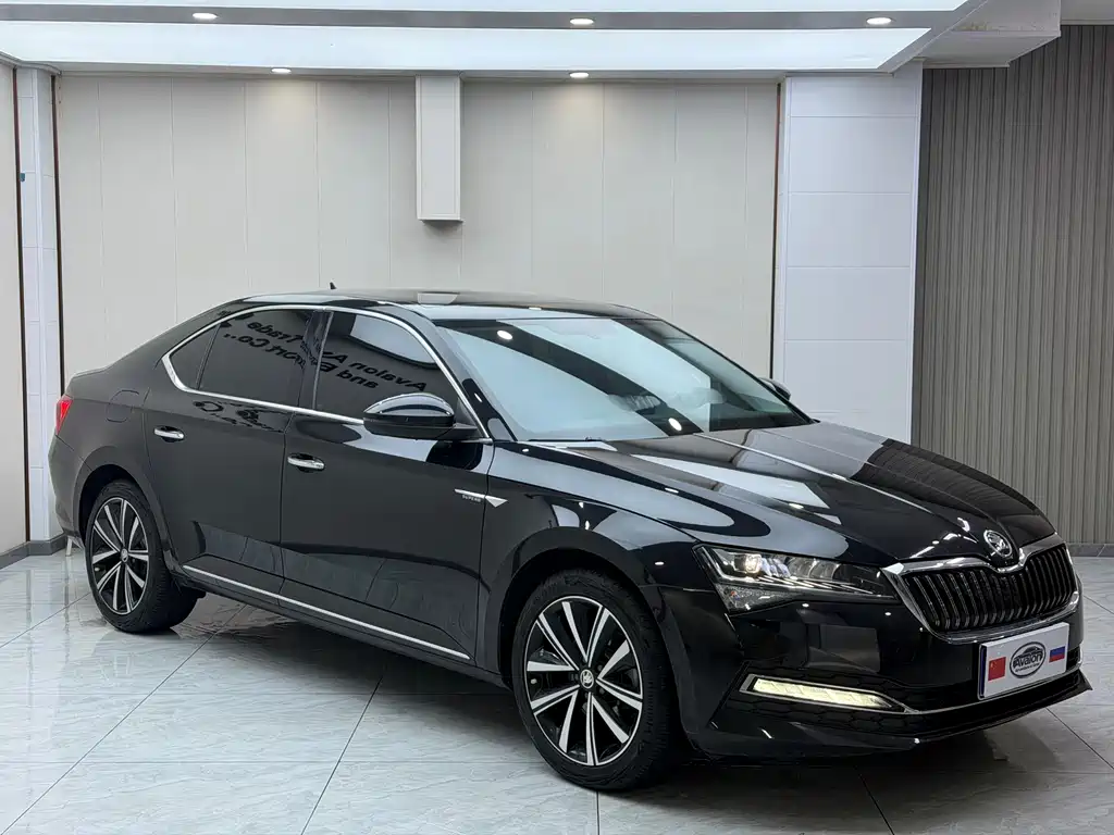 Skoda Superb — фото 3