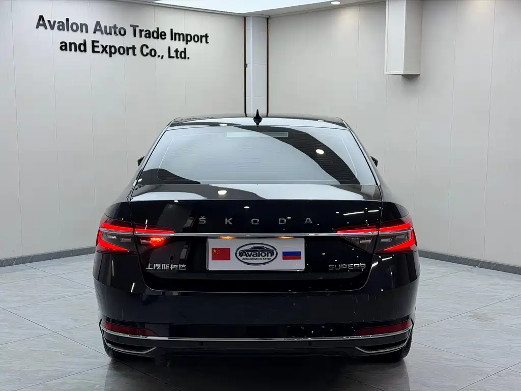 Skoda Superb — фото 5