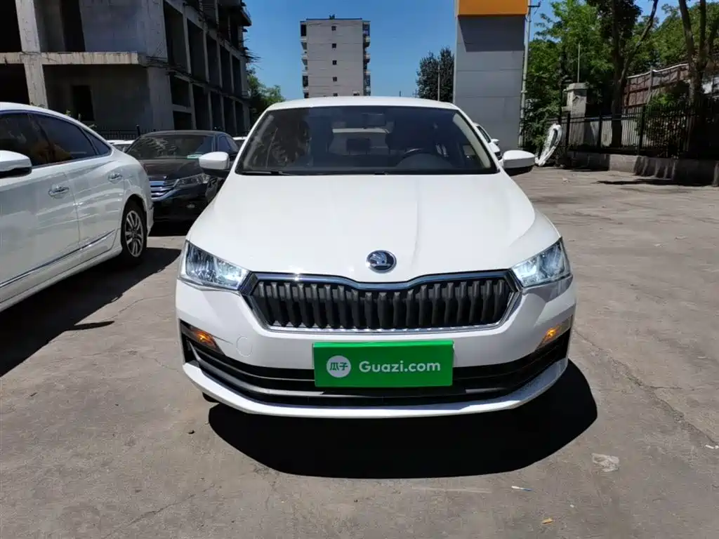 Skoda Rapid — фото 3