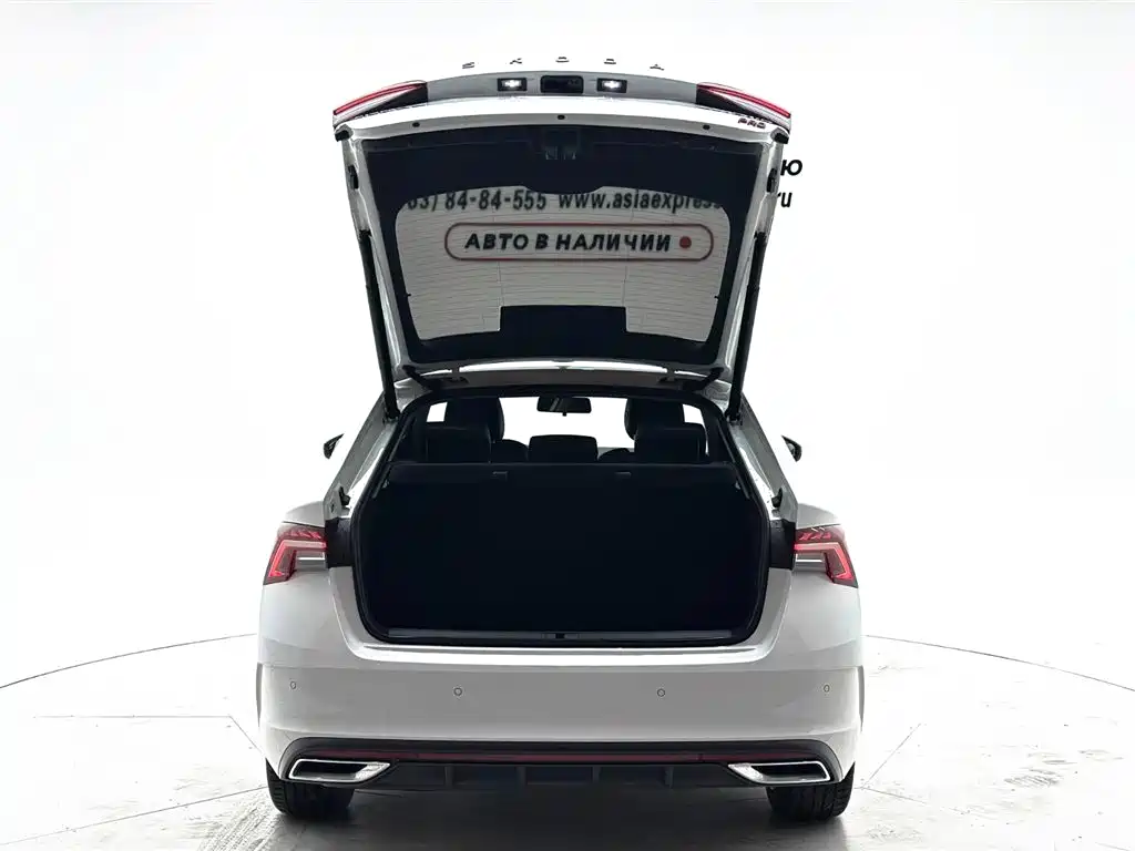 Skoda Octavia — фото 8