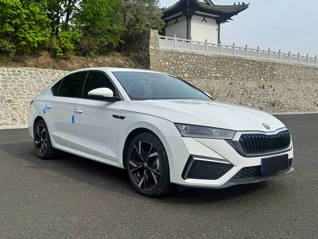 Skoda Octavia — фото 3