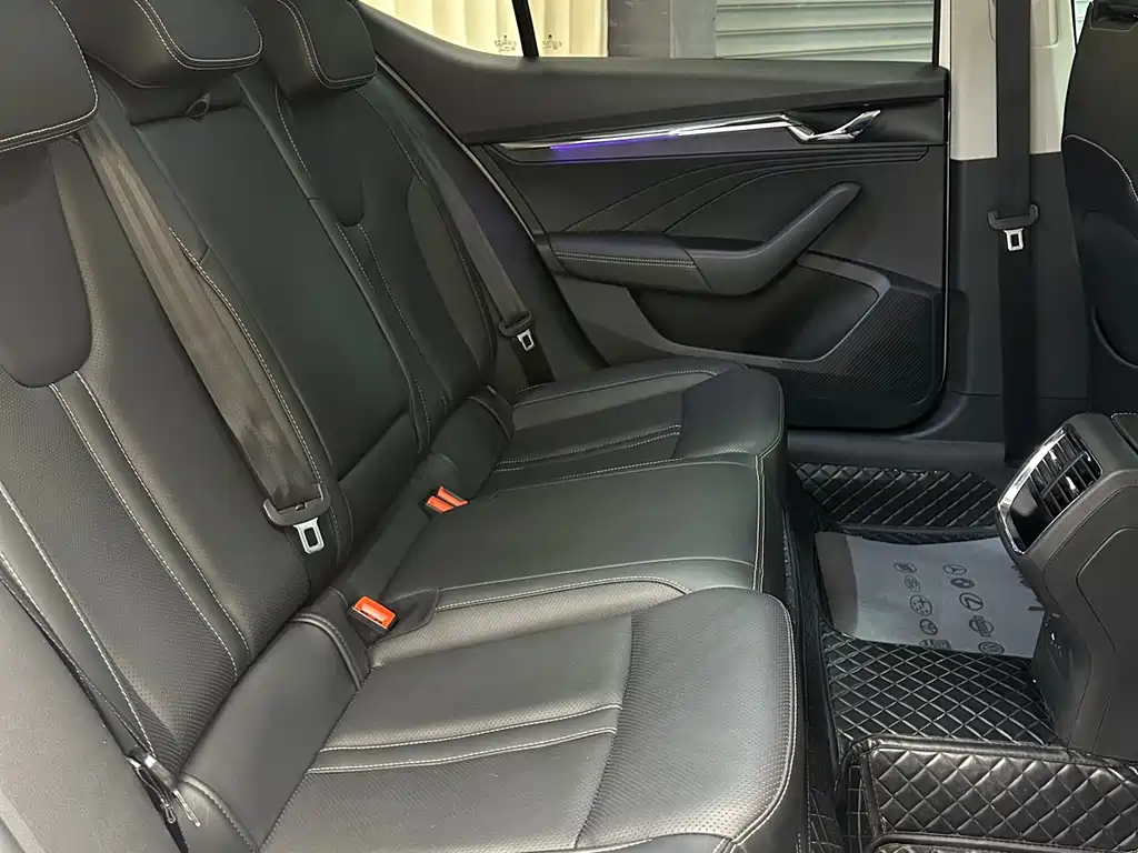 Skoda Octavia — фото 11