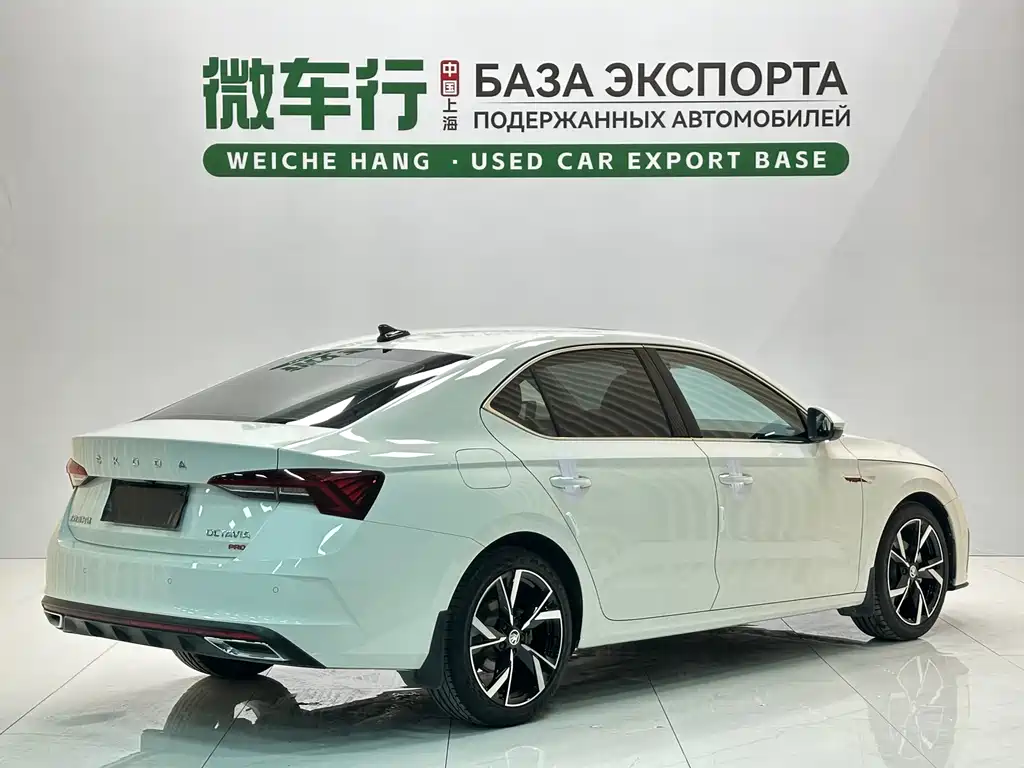 Skoda Octavia — фото 4