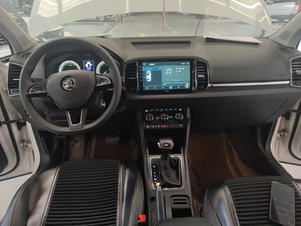 Skoda Karoq — фото 10