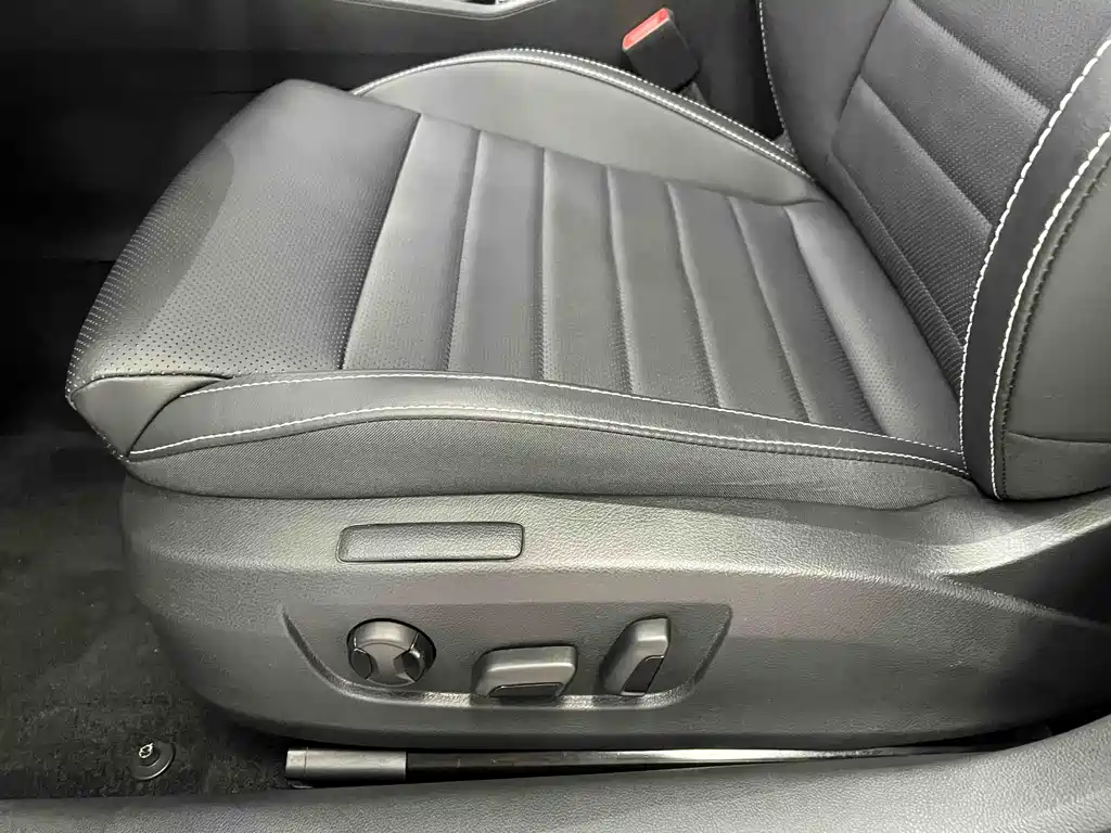 Skoda Superb — фото 14