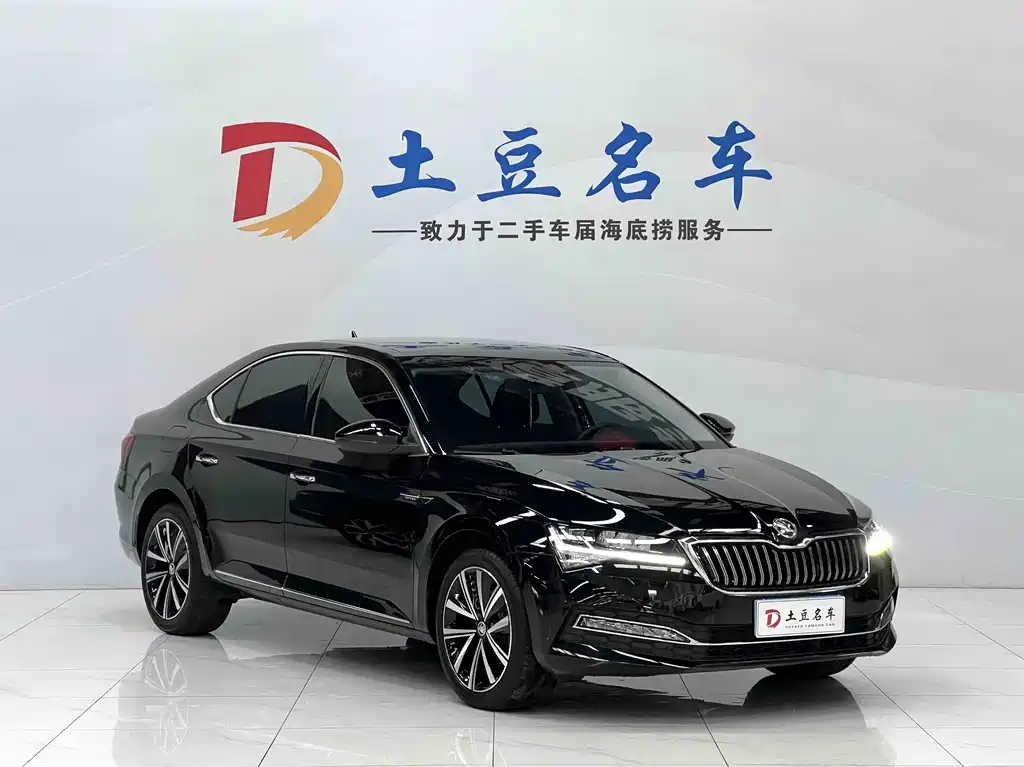 Skoda Superb — фото 3