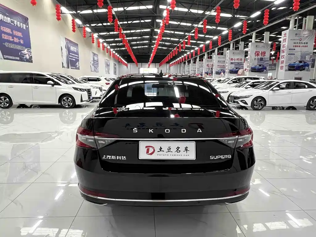 Skoda Superb — фото 5