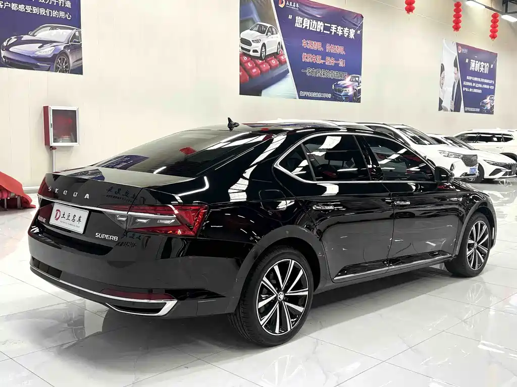 Skoda Superb — фото 6