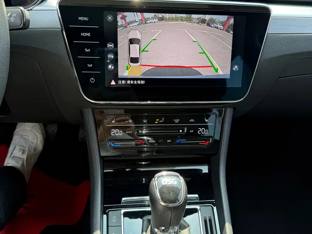 Skoda Superb — фото 24