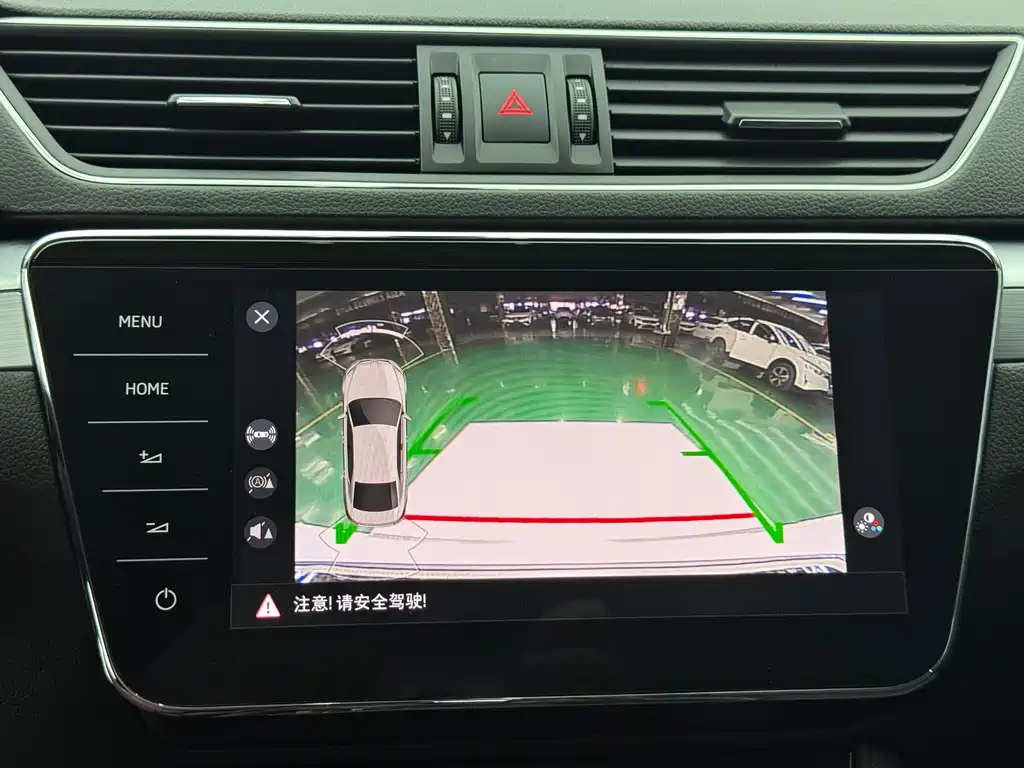 Skoda Superb — фото 19