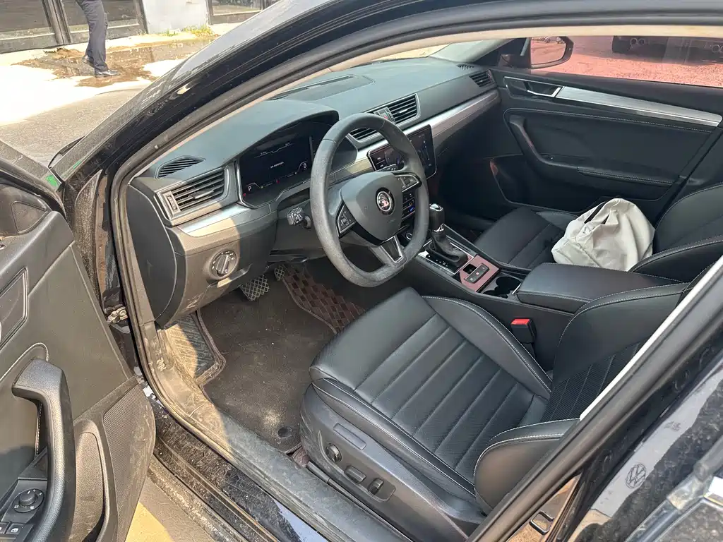 Skoda Superb — фото 5