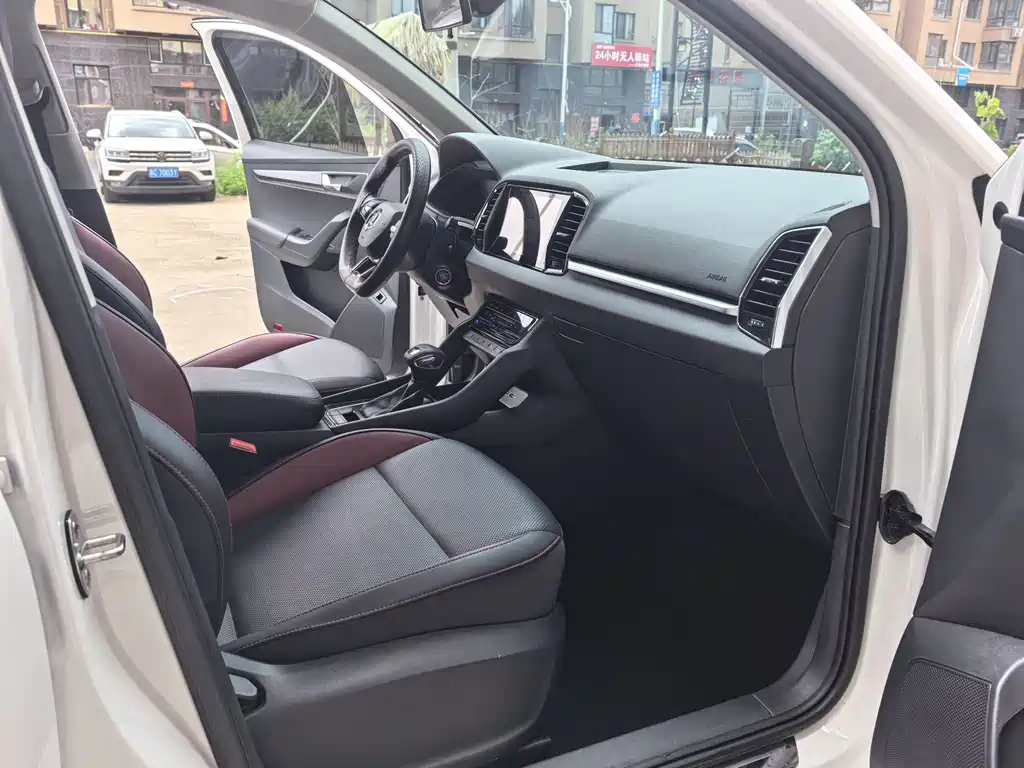 Skoda Karoq — фото 10