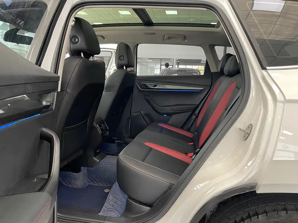 Skoda Karoq — фото 6