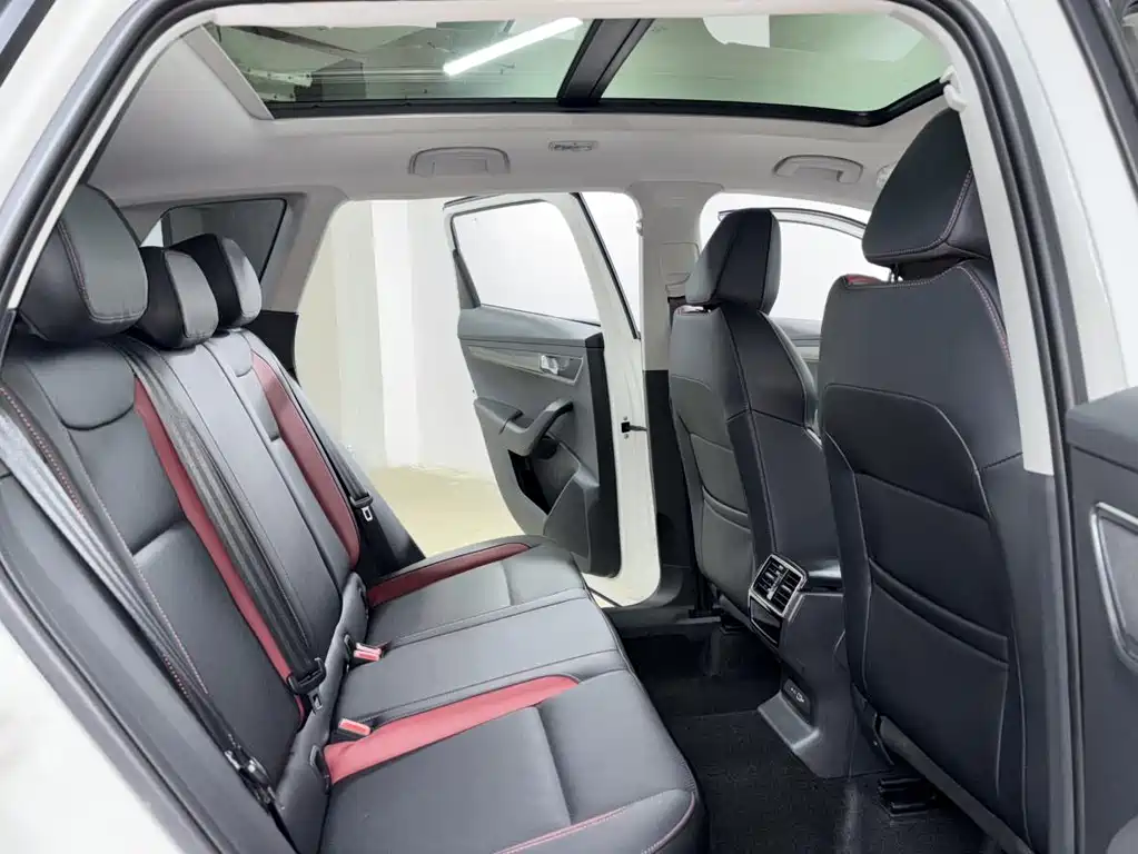 Skoda Karoq — фото 10