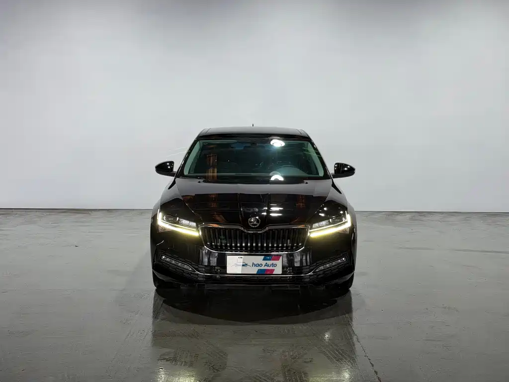 Skoda Superb — фото 2