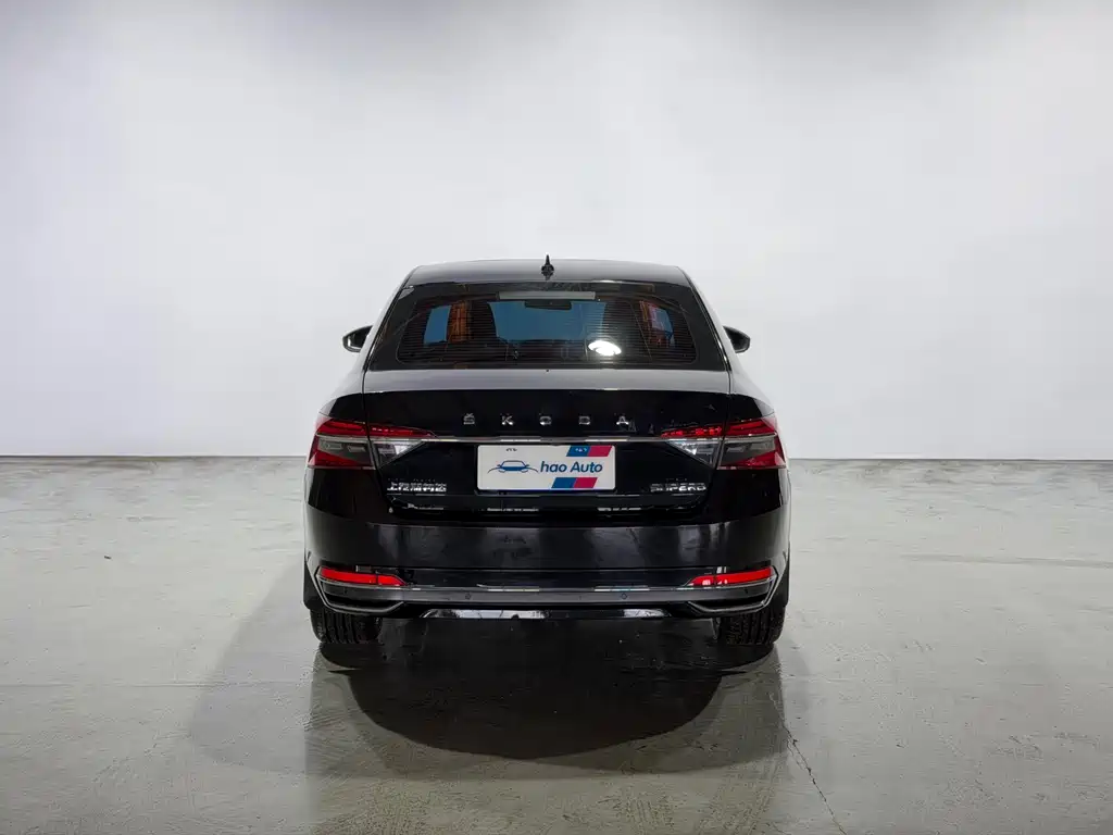 Skoda Superb — фото 5