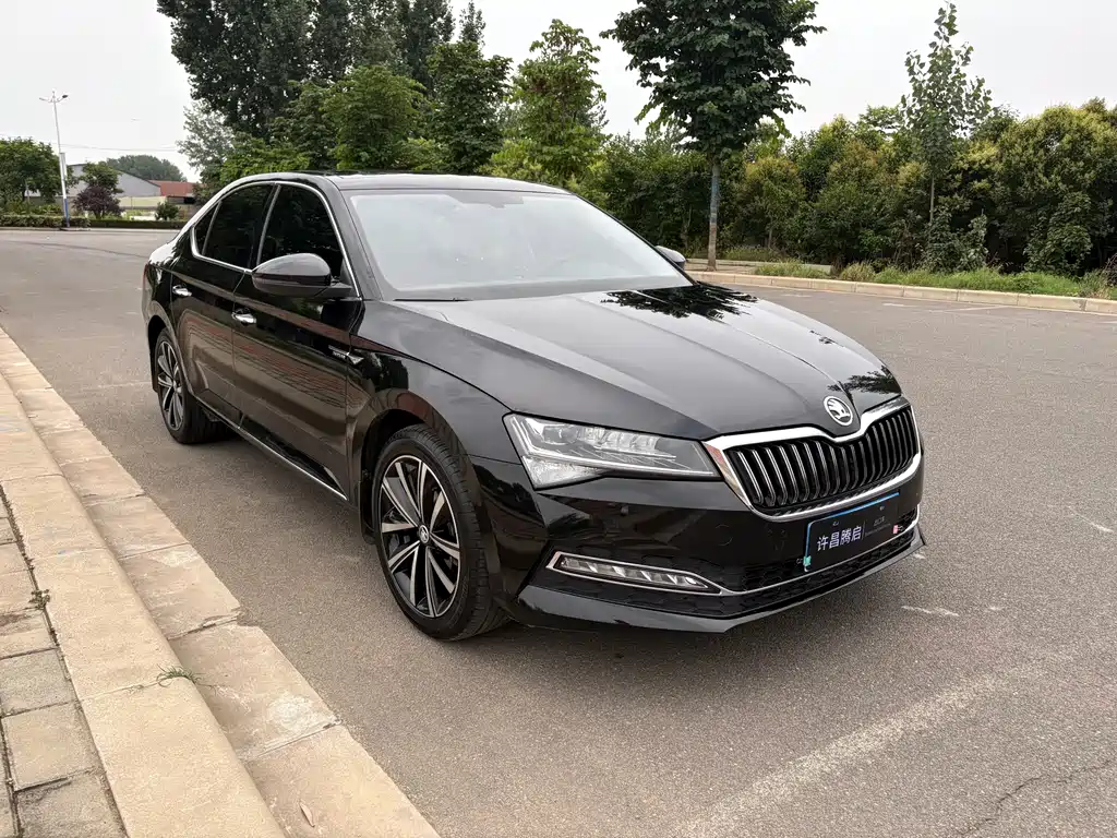 Skoda Superb — фото 3