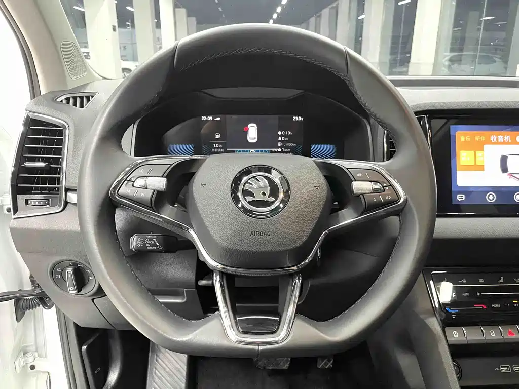 Skoda Karoq — фото 8