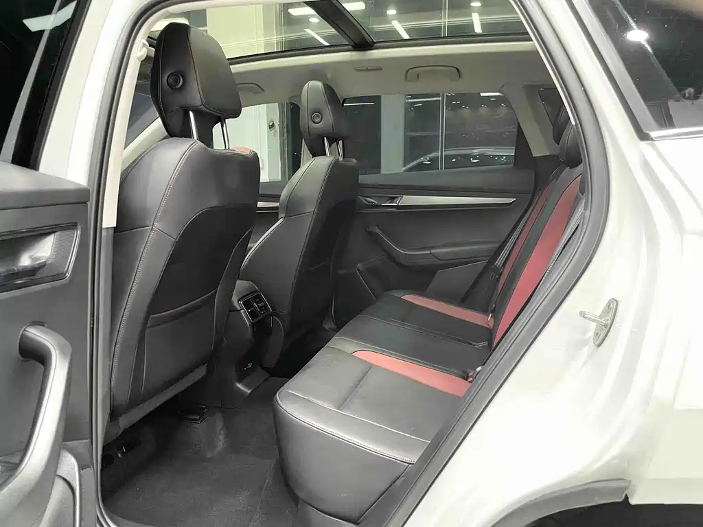 Skoda Karoq — фото 10