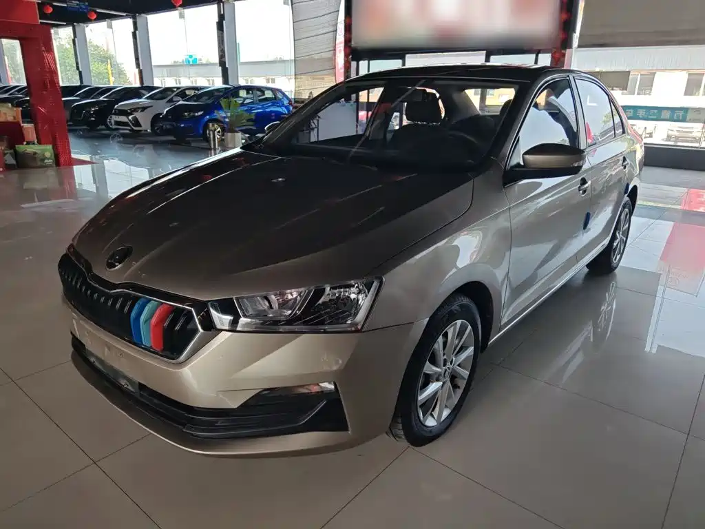 Skoda Rapid — фото 2