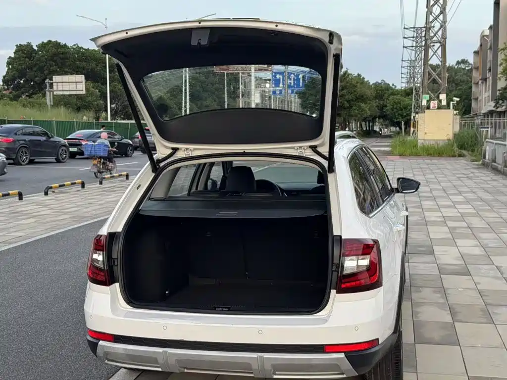 Skoda Octavia — фото 10