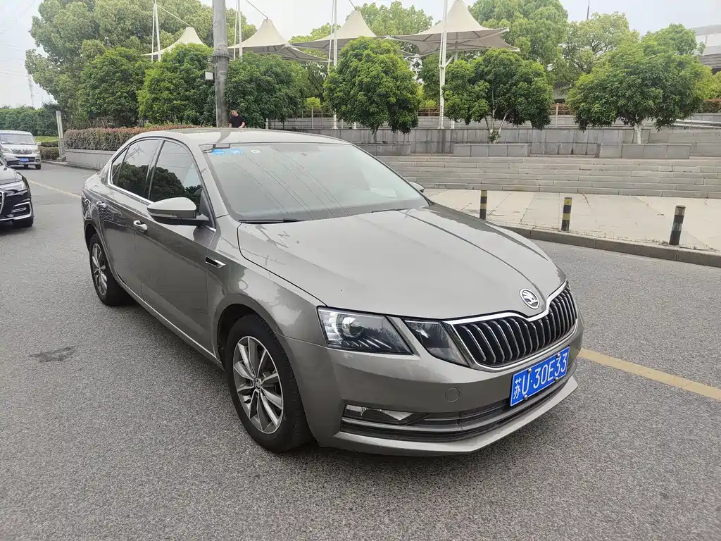 Skoda Octavia — фото 3