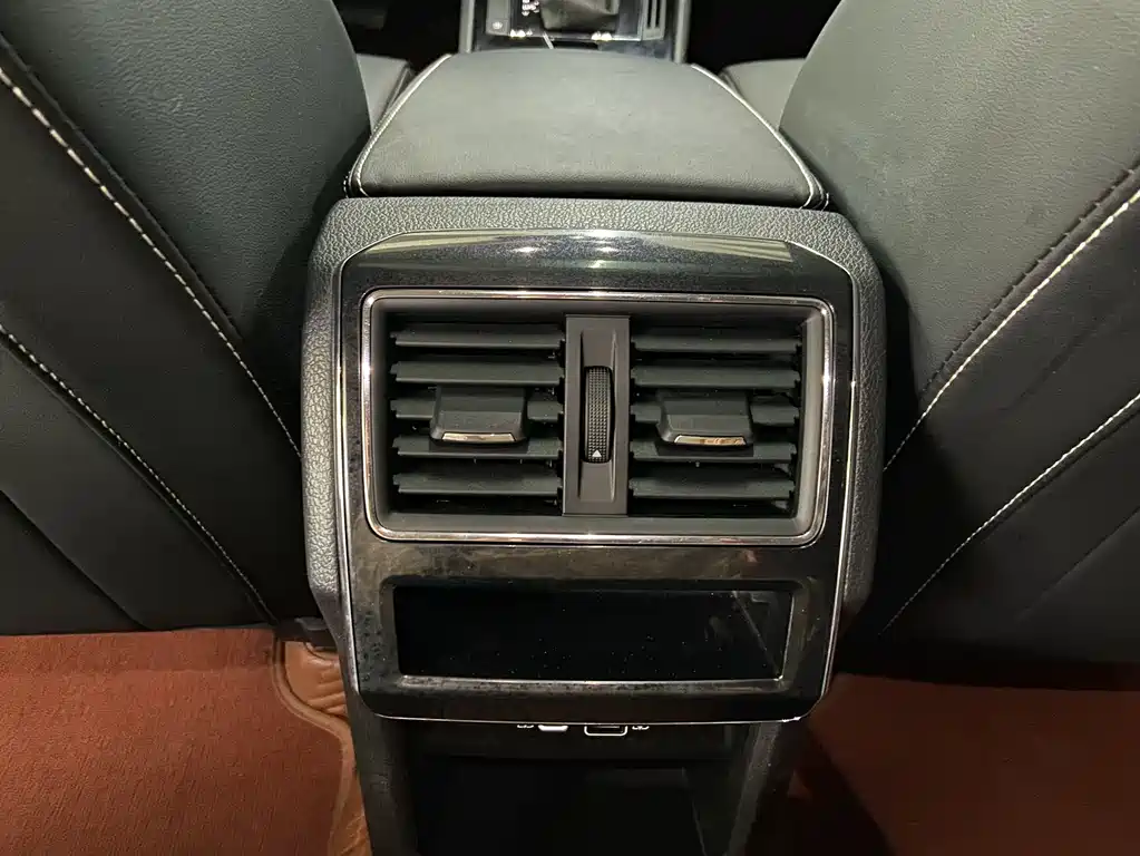 Skoda Superb — фото 9