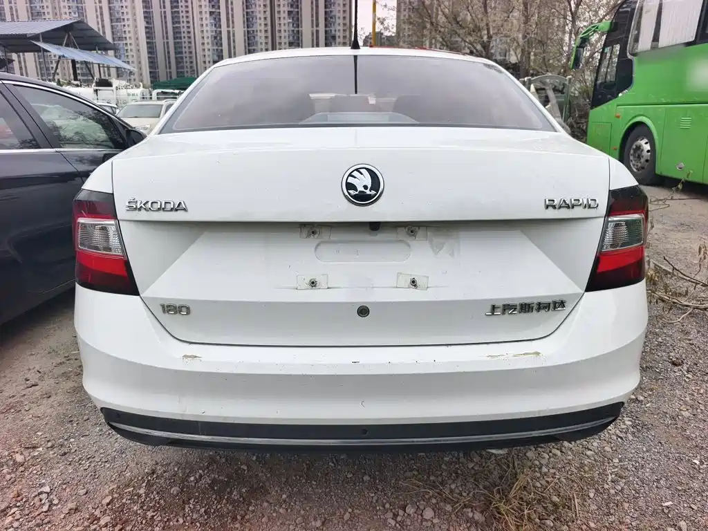Skoda Rapid — фото 6