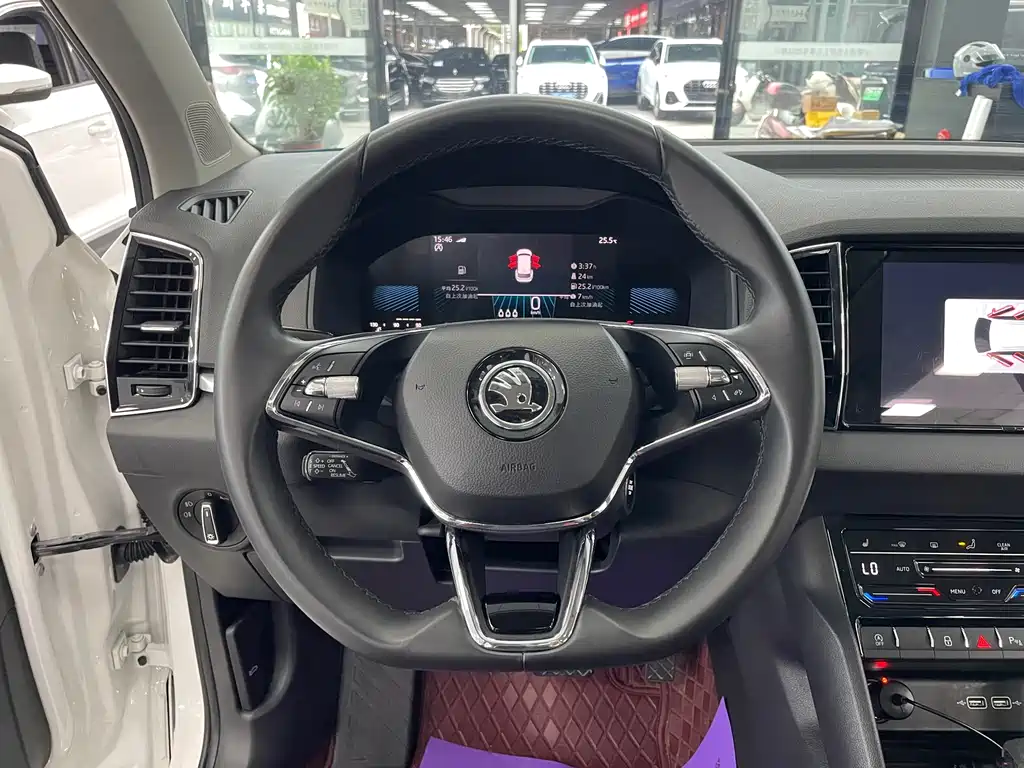 Skoda Karoq — фото 9