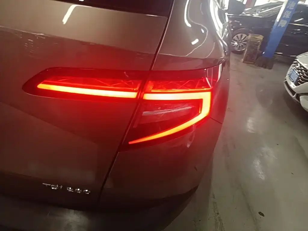 Skoda Karoq — фото 8