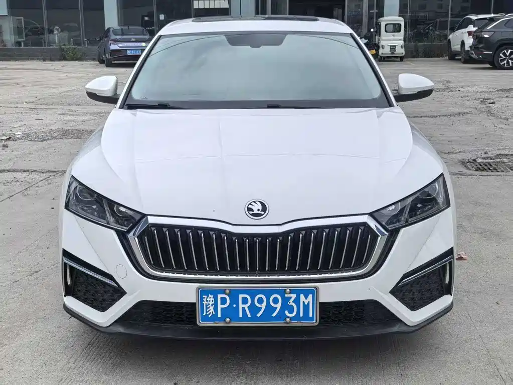 Skoda Octavia — фото 5