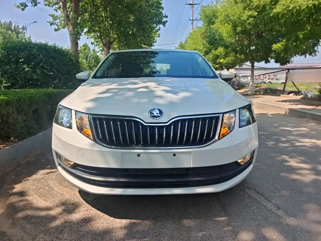 Skoda Octavia — фото 3