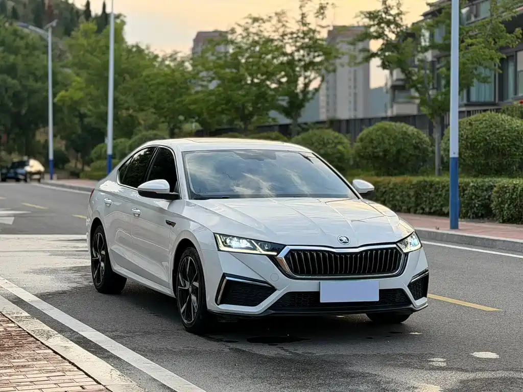 Skoda Octavia — фото 3
