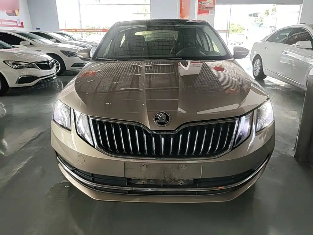 Skoda Octavia — фото 3