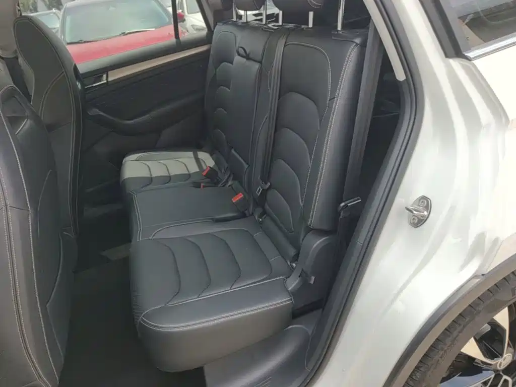 Skoda Kodiaq — фото 17