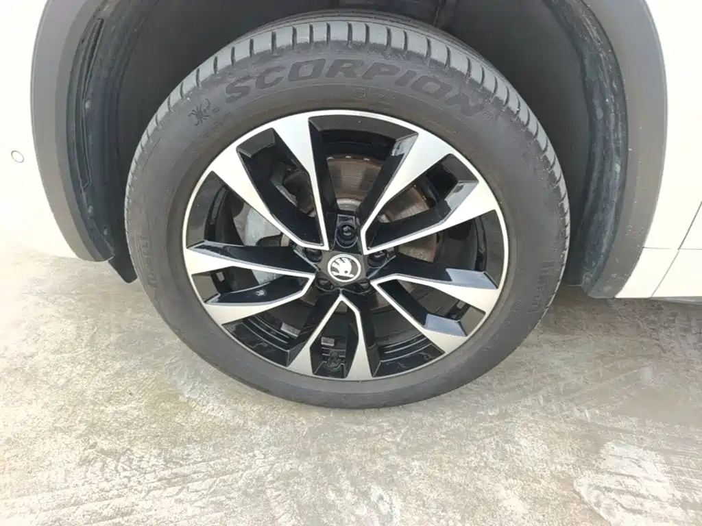 Skoda Kodiaq — фото 23