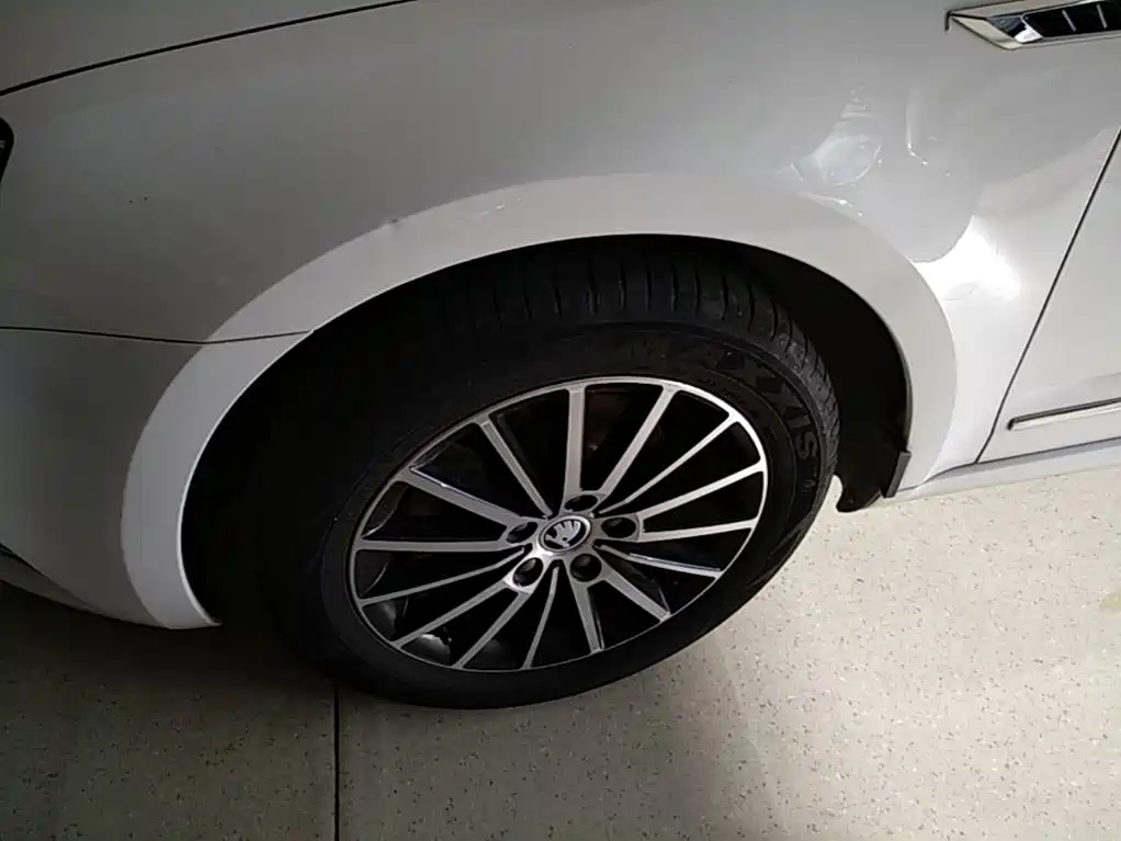 Skoda Octavia — фото 23