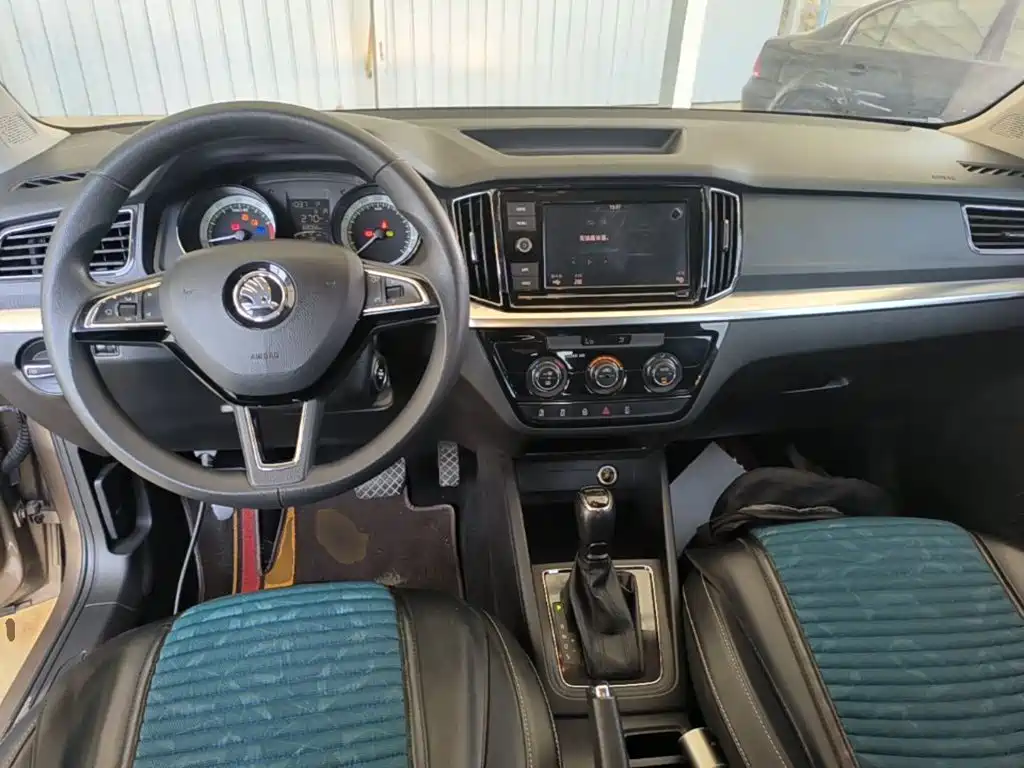 Skoda Kamiq — фото 10