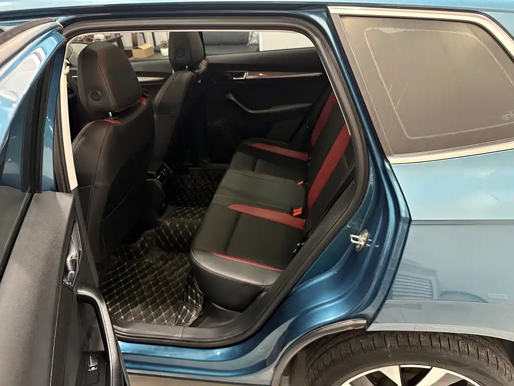 Skoda Karoq — фото 9