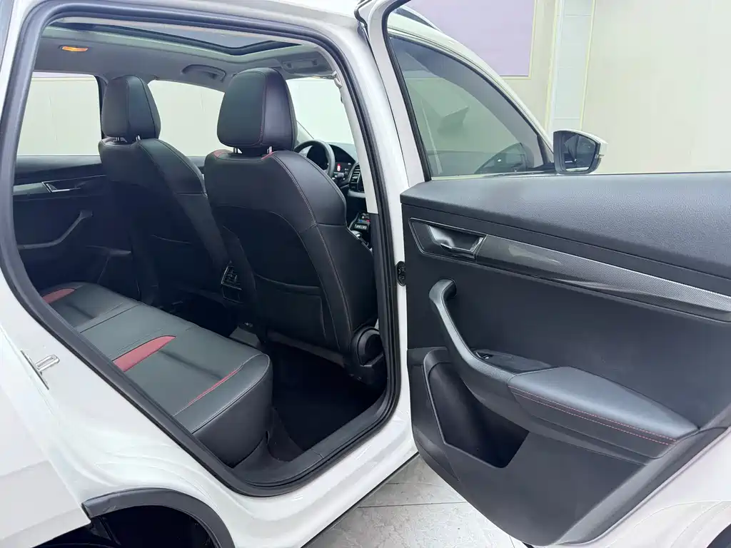 Skoda Karoq — фото 21