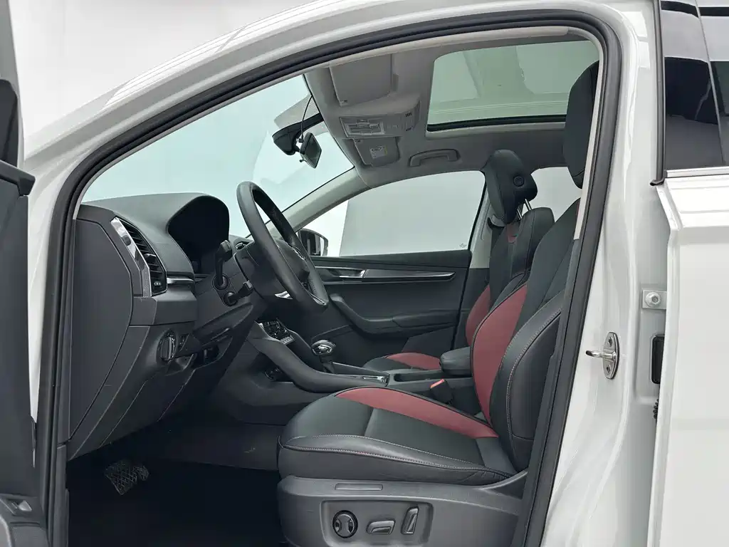 Skoda Karoq — фото 5