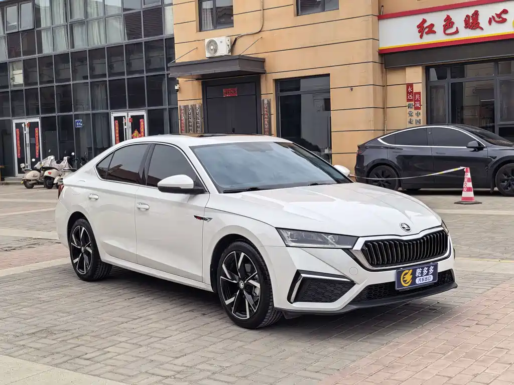 Skoda Octavia — фото 3