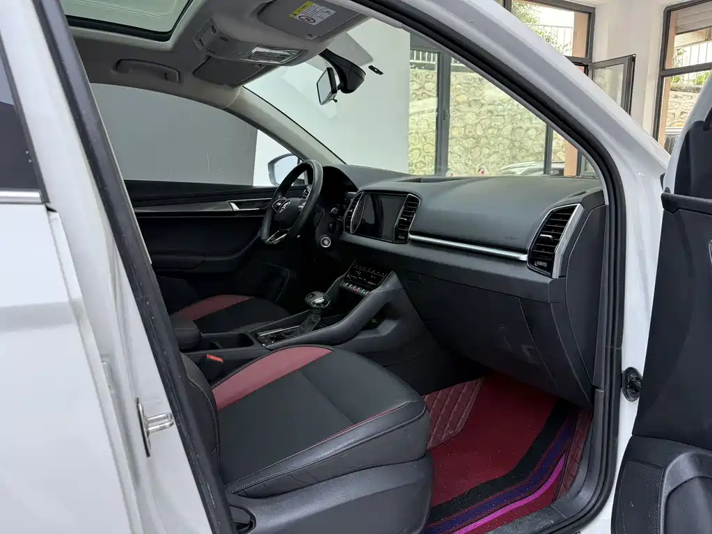 Skoda Karoq — фото 9