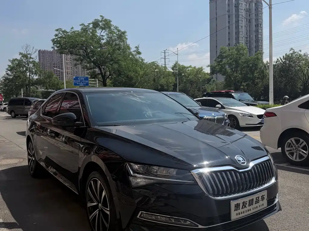 Skoda Superb — фото 3