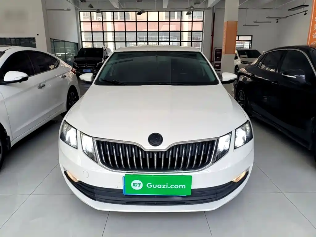 Skoda Octavia — фото 3
