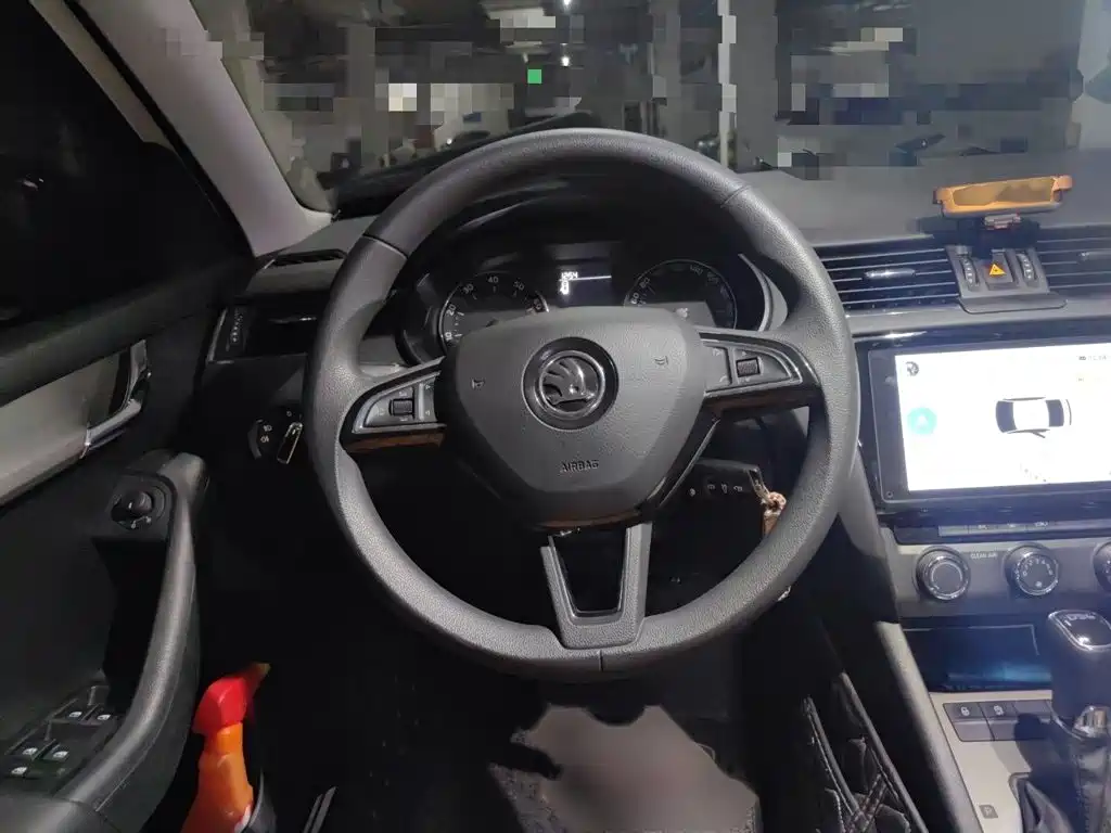Skoda Octavia — фото 3